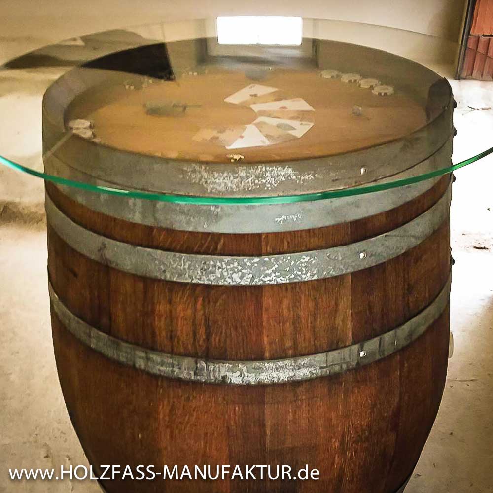 -rustikler-stehttisch-mit-aufliegender-glasplatte