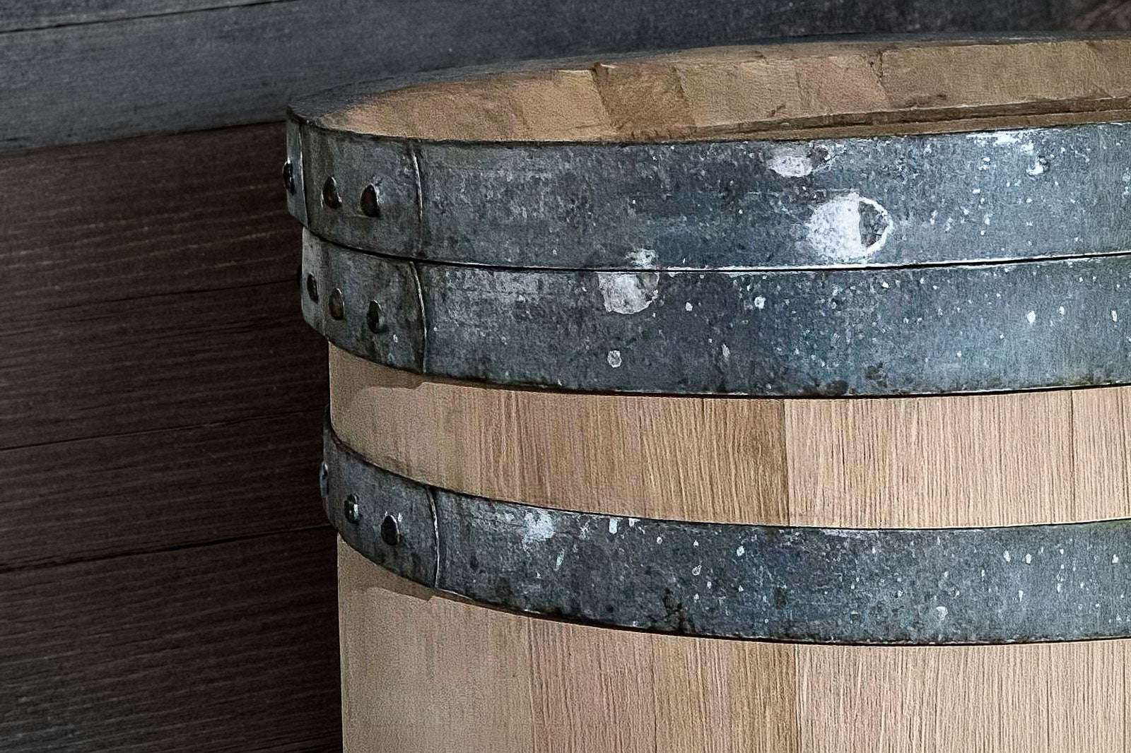 Holzfässer geschliffen