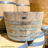 wunderschoenes-halbes-weinfass